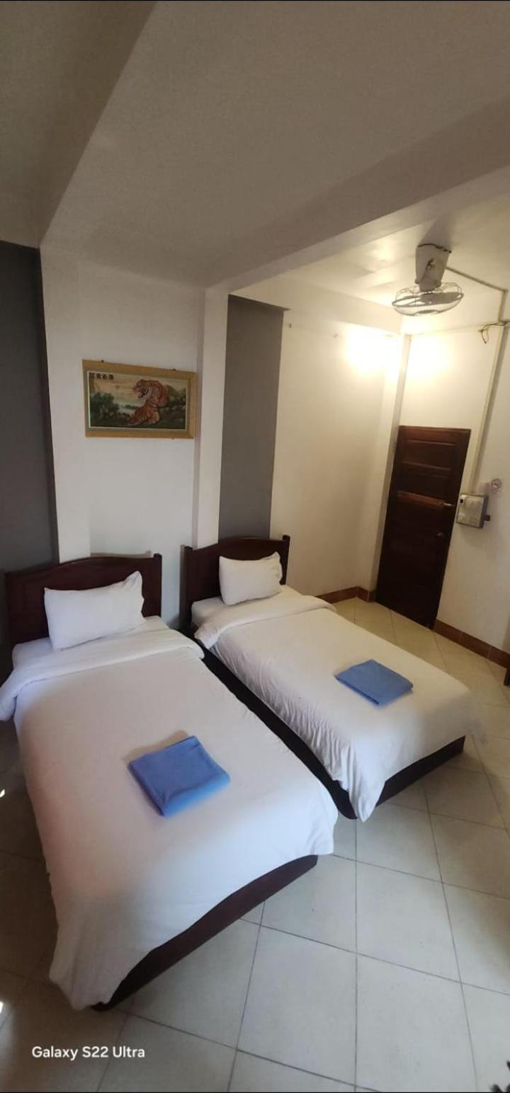 Thip Phavanh Guesthouse Muang Pakbèng Exterior foto
